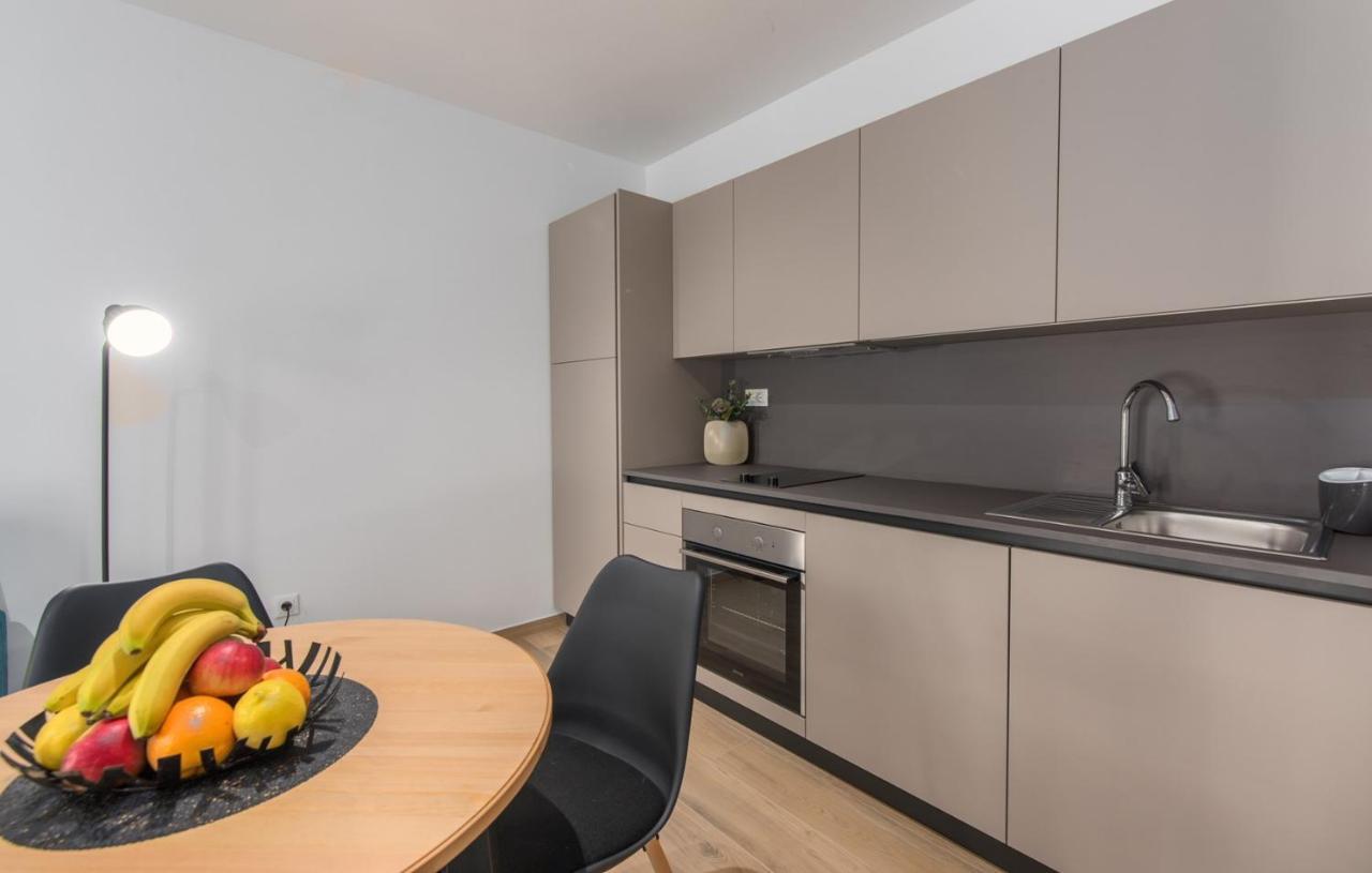 Apartment Vitamare โปเรช ภายนอก รูปภาพ